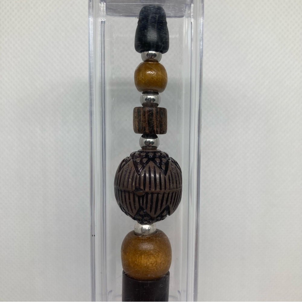 Hand Beaded Pen w/Display Box and Two Ink Refills